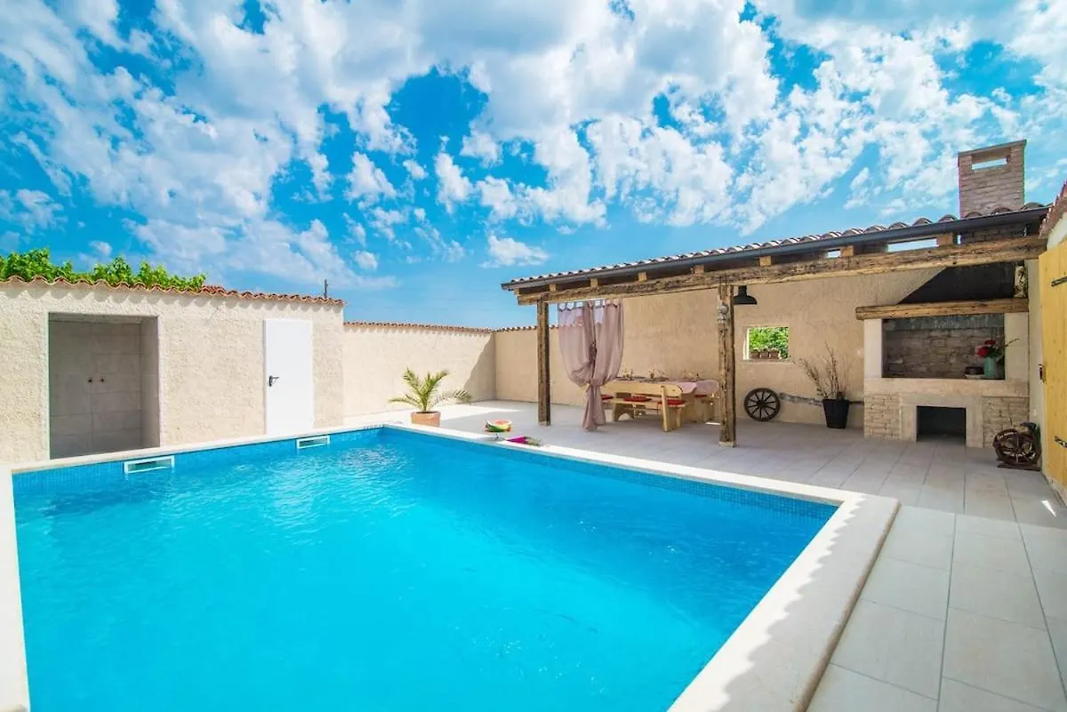 Holiday home Holiday House Eleonora Barban