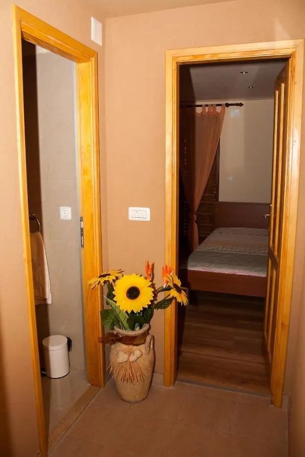 Holiday House Eleonora Barban 0*,