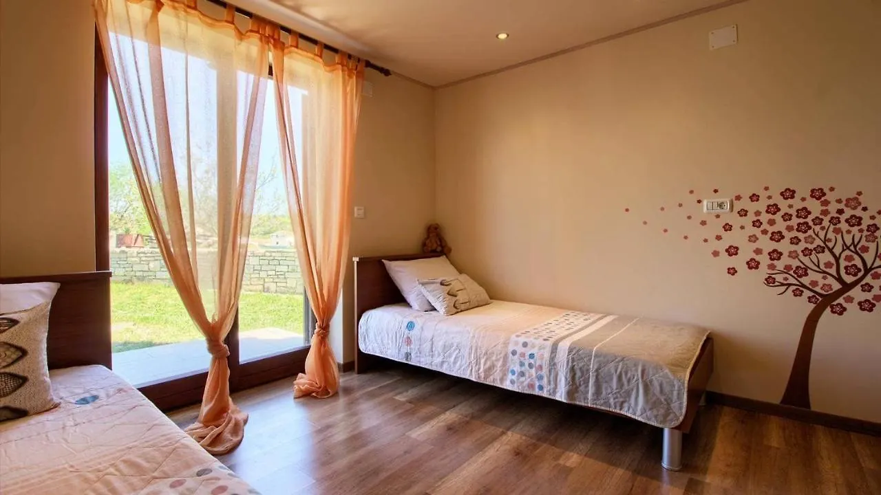 Holiday House Eleonora Barban 0*,