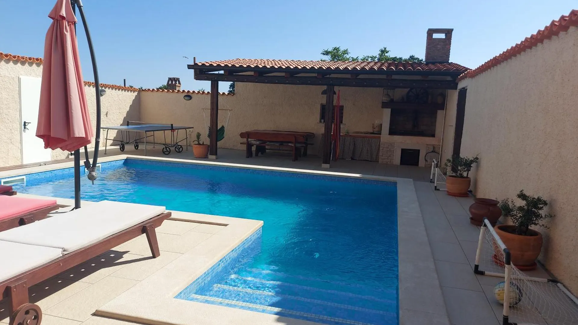 Holiday home Holiday House Eleonora Barban
